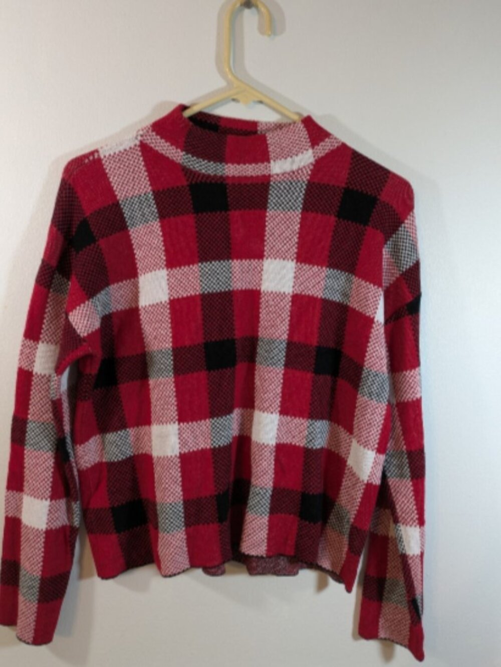 John Paul Richard Red and Black Buffalo Check Turtleneck Size Petite Medium